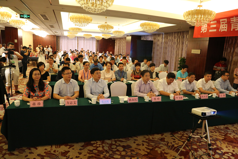 开云（中国）官方联手青田华侨   助推“浙里”好茶香飘海外  开云（中国）官方在第三届世界青田人大会上举行产品推介会 